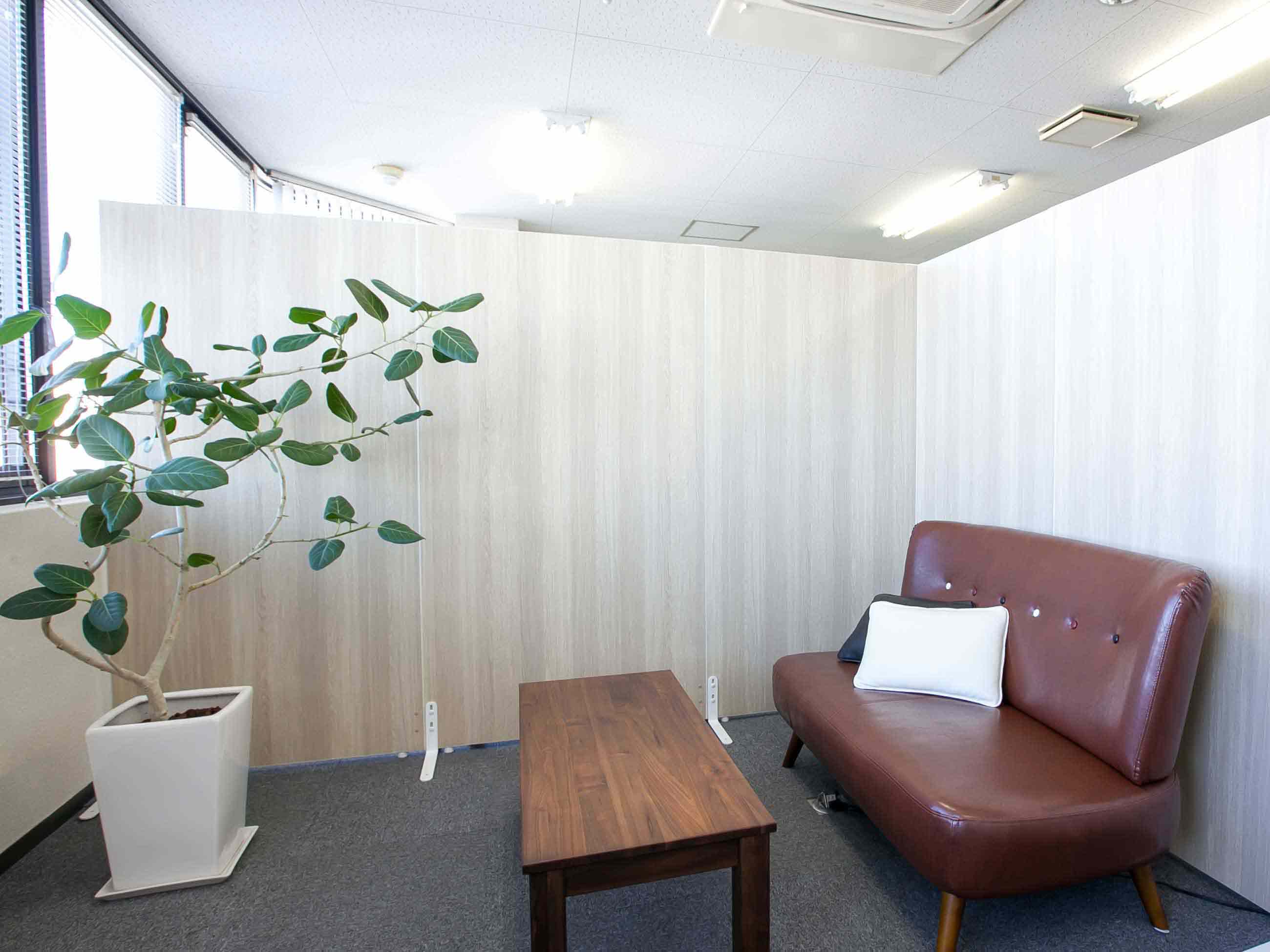 草津事務所の休憩スペースの写真